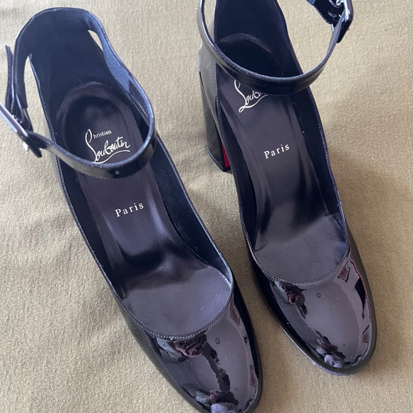 CHRISTIAN LOUBOUTIN Miss Sab Patent Red Sole Pumps - Picture 2 of 7